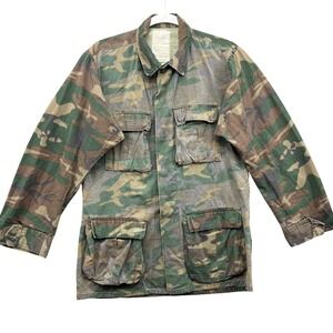 Vintage US Army Jungle Jacket Mens Medium Camouflage Ripstop Coat Distressed 70s